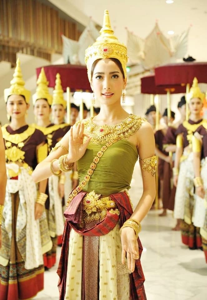 นางสงกรานต์ ๒๕๖๒ ICON SIAM “แต้ว ณฐพร” #thailand