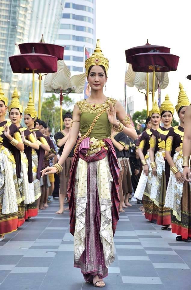 นางสงกรานต์ ๒๕๖๒ ICON SIAM “แต้ว ณฐพร” #thailand