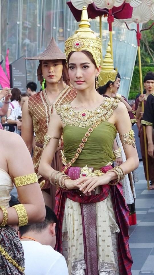 นางสงกรานต์ ๒๕๖๒ ICON SIAM “แต้ว ณฐพร” #thailand