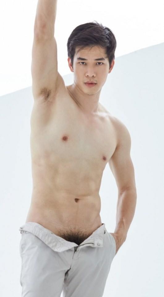 หนุ่มหล่อขึ้นปก 166