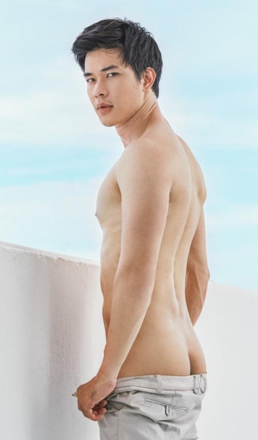หนุ่มหล่อขึ้นปก 166