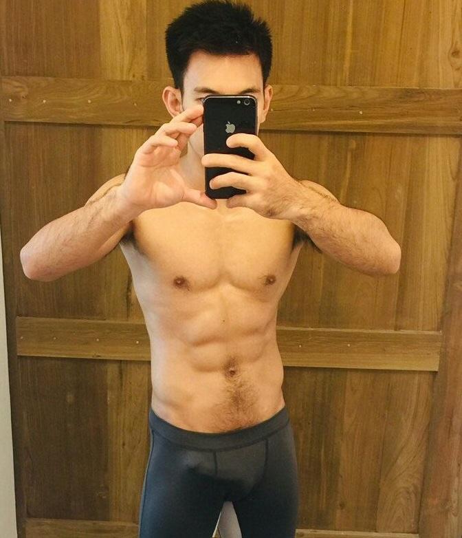หนุ่มหล่อขึ้นปก 168