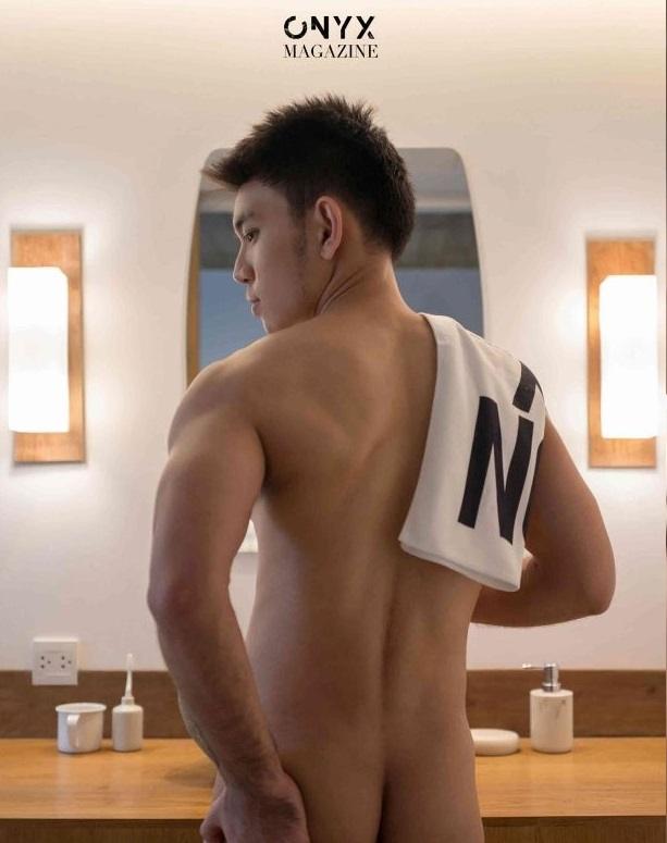 หนุ่มหล่อขึ้นปก 168