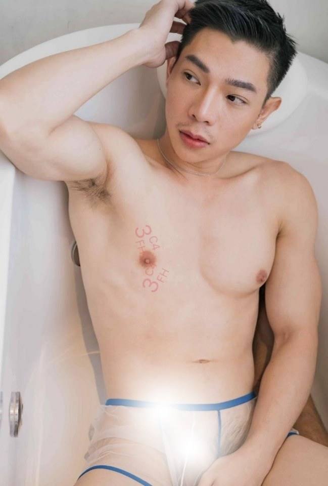 หนุ่มหล่อขึ้นปก 169