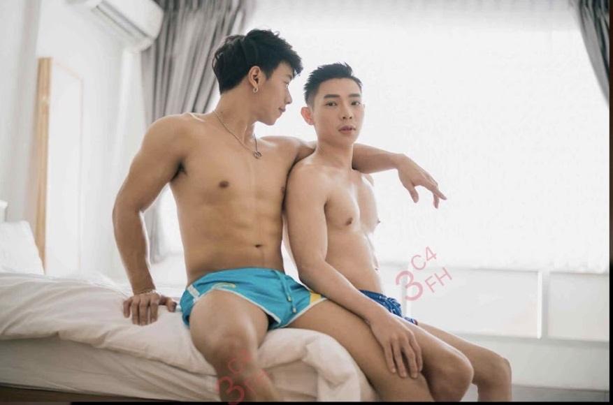 หนุ่มหล่อขึ้นปก 169