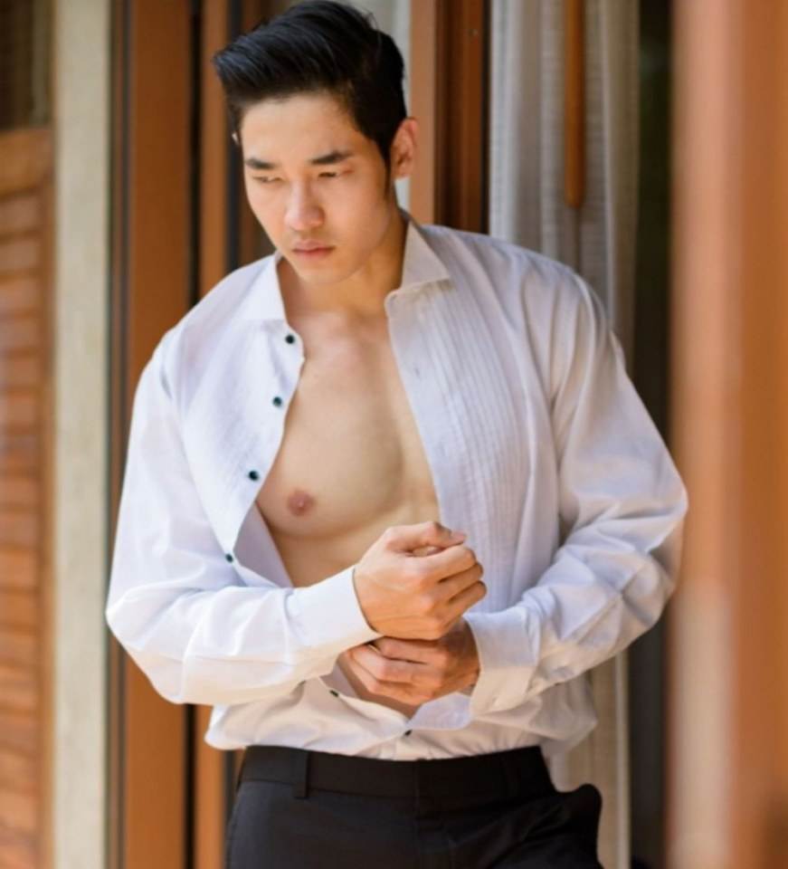 หนุ่มหล่อขึ้นปก 176
