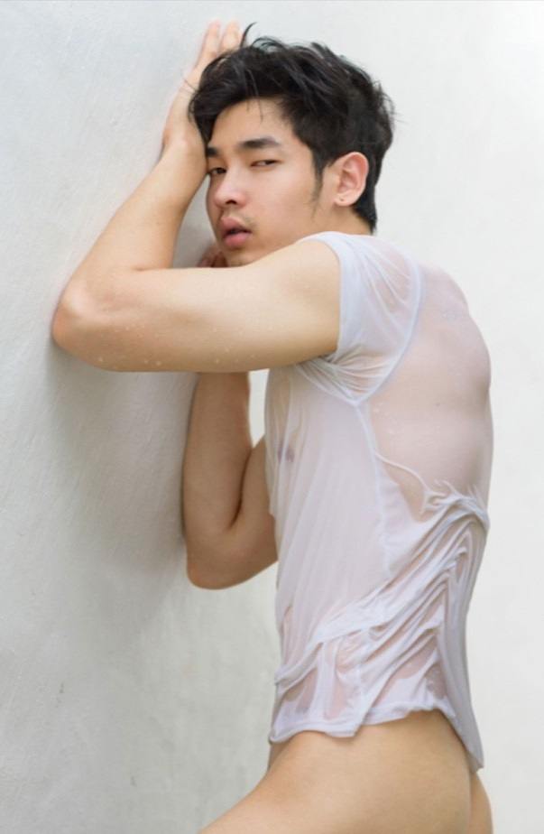 หนุ่มหล่อขึ้นปก 176