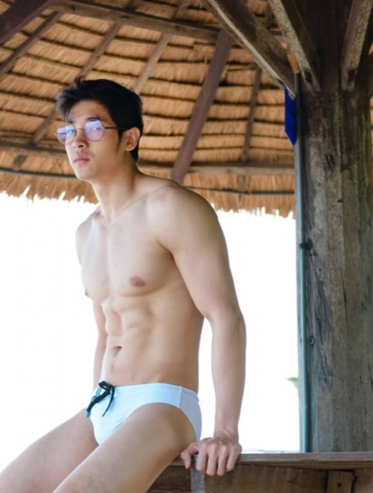 หนุ่มหล่อขึ้นปก 176.2