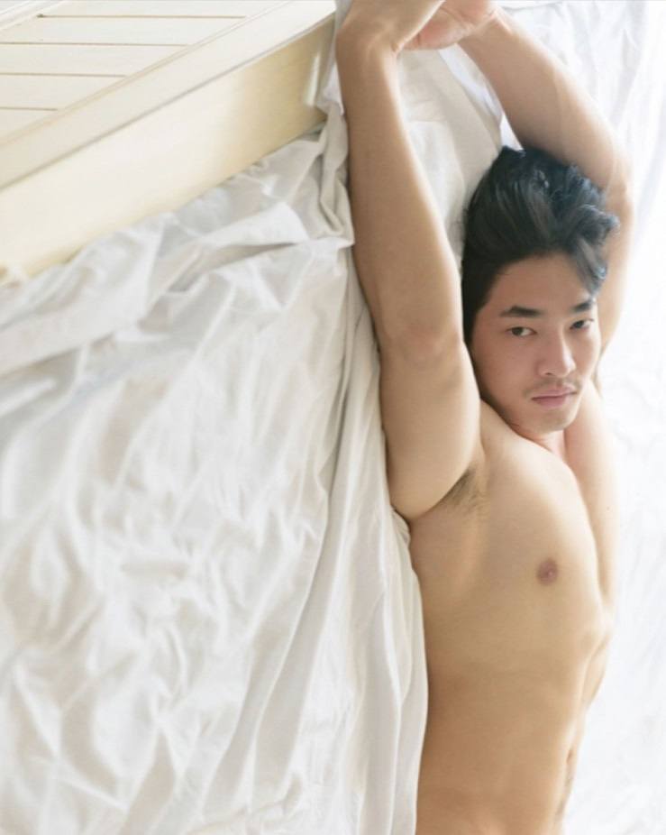 หนุ่มหล่อขึ้นปก 176.3