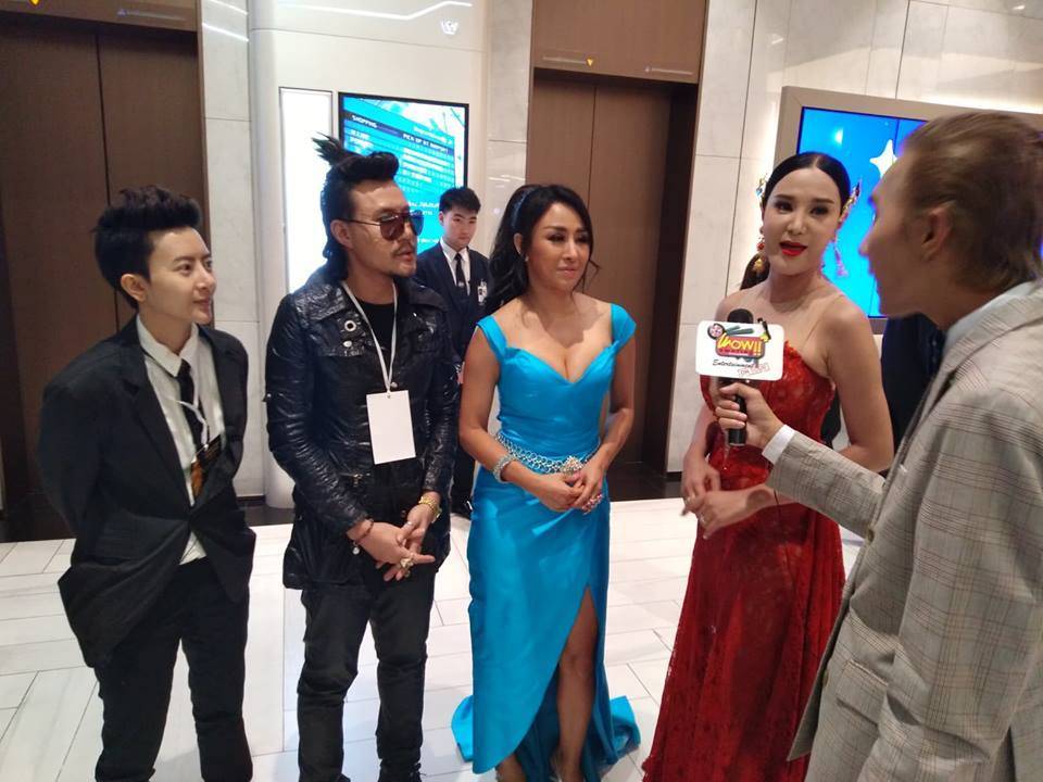 สนใจติดต่องานแสดง ละคร ภาพยนตร์ งานพิธีกร และงานโชว์ตัวร้องเพลงได้นะครับ