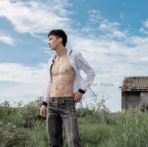 หนุ่มหล่อขึ้นปก 178