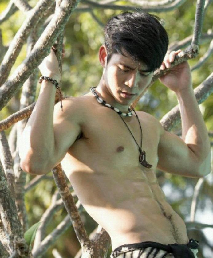 หนุ่มหล่อขึ้นปก 181.1