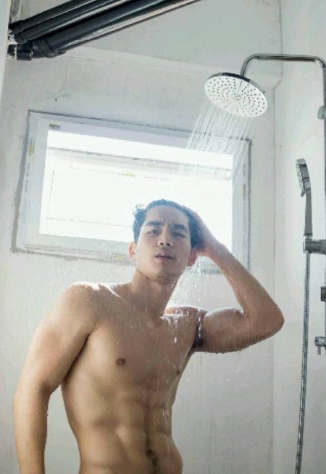 หนุ่มหล่อขึ้นปก 181.2