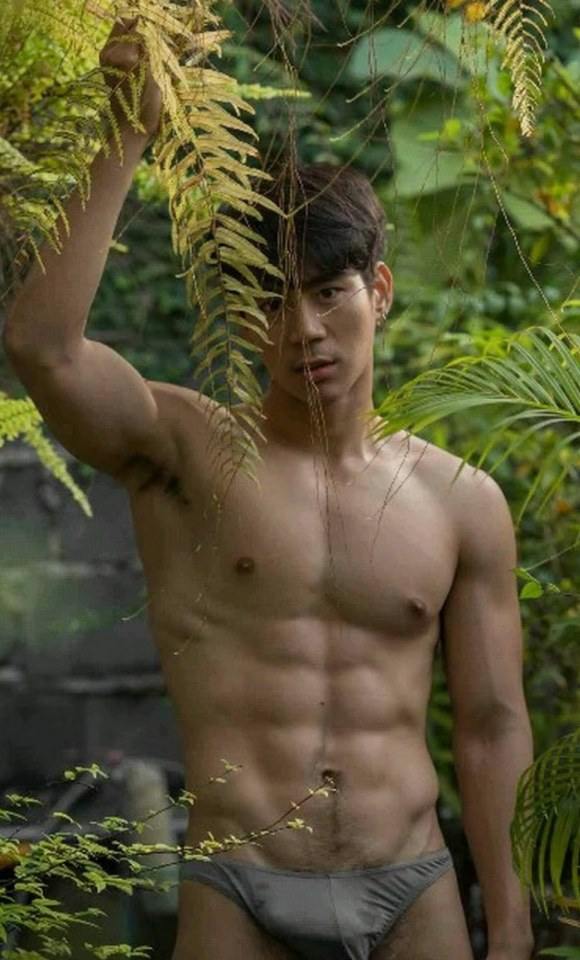 หนุ่มหล่อขึ้นปก 181.2