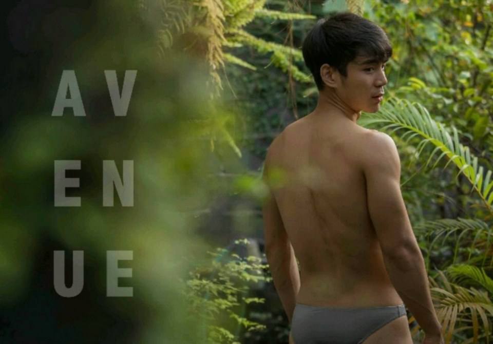 หนุ่มหล่อขึ้นปก 181.2