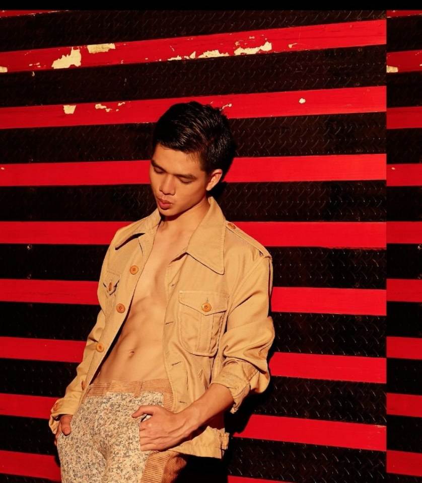 หนุ่มหล่อขึ้นปก 183