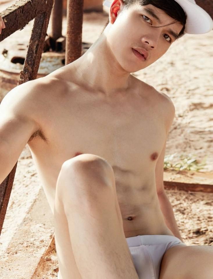หนุ่มหล่อขึ้นปก 183