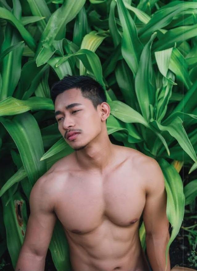 หนุ่มหล่อขึ้นปก 186