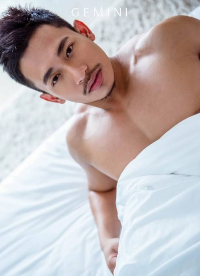 หนุ่มหล่อขึ้นปก 186