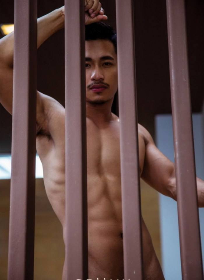 หนุ่มหล่อขึ้นปก 186