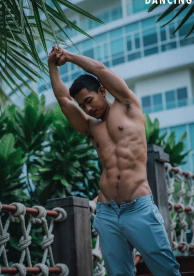 หนุ่มหล่อขึ้นปก 186