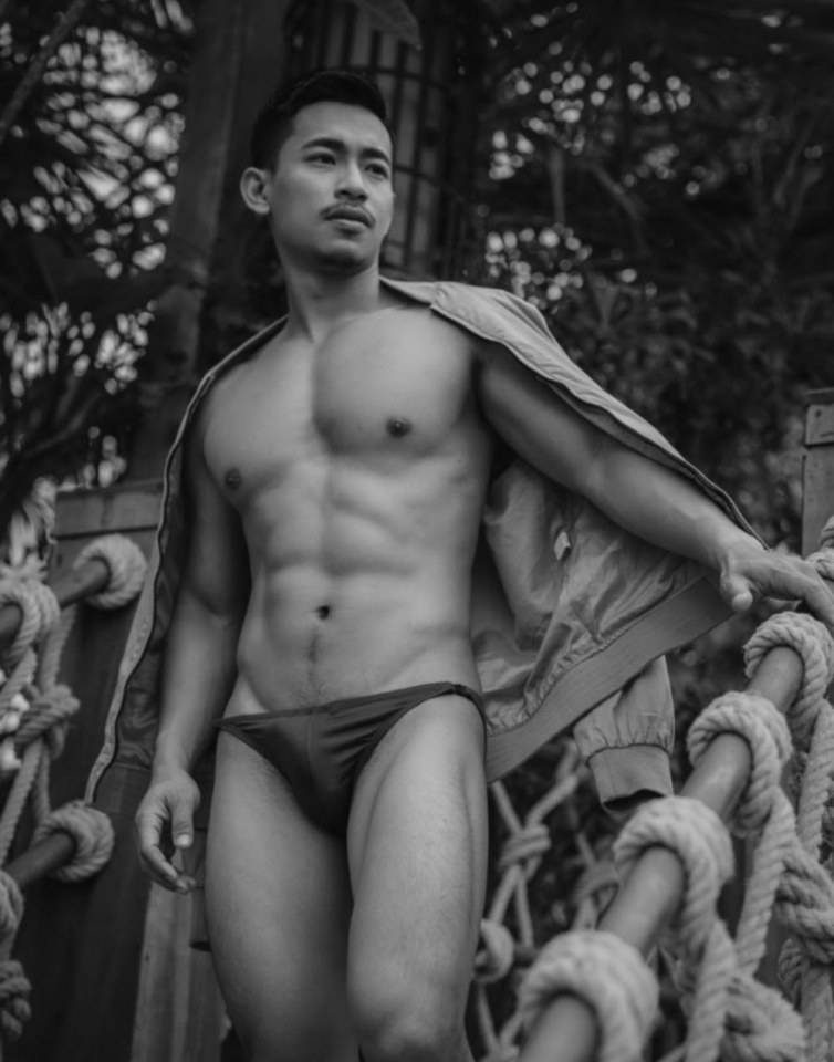 หนุ่มหล่อขึ้นปก 186