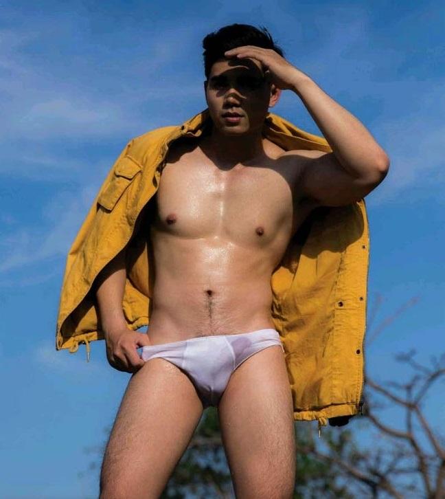 หนุ่มหล่อขึ้นปก 187