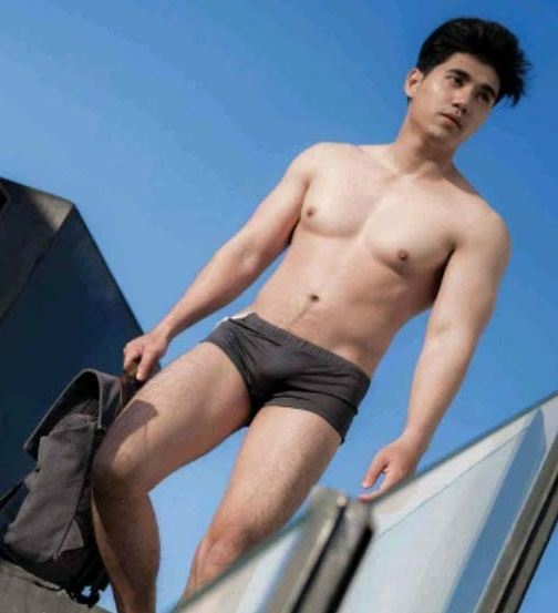 หนุ่มหล่อขึ้นปก 187