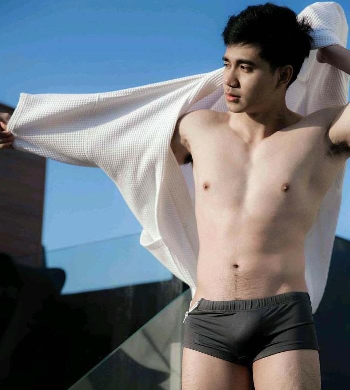 หนุ่มหล่อขึ้นปก 187