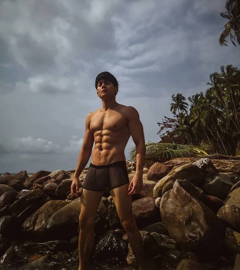 male body 112