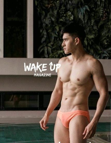 หนุ่มหล่อขึ้นปก 190