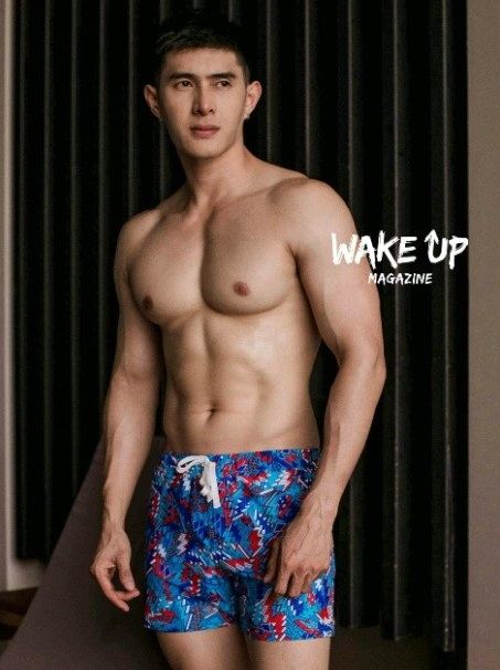 หนุ่มหล่อขึ้นปก 190