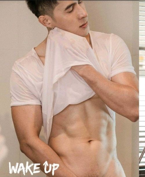 หนุ่มหล่อขึ้นปก 190