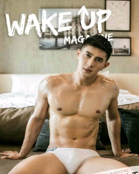 หนุ่มหล่อขึ้นปก 190