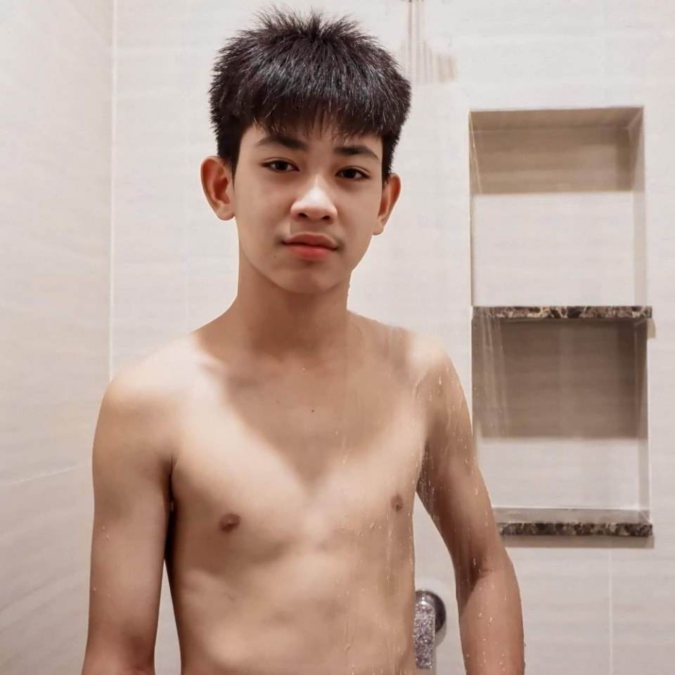ร้อนแบบนี้ไปเล่นน้ำกัน