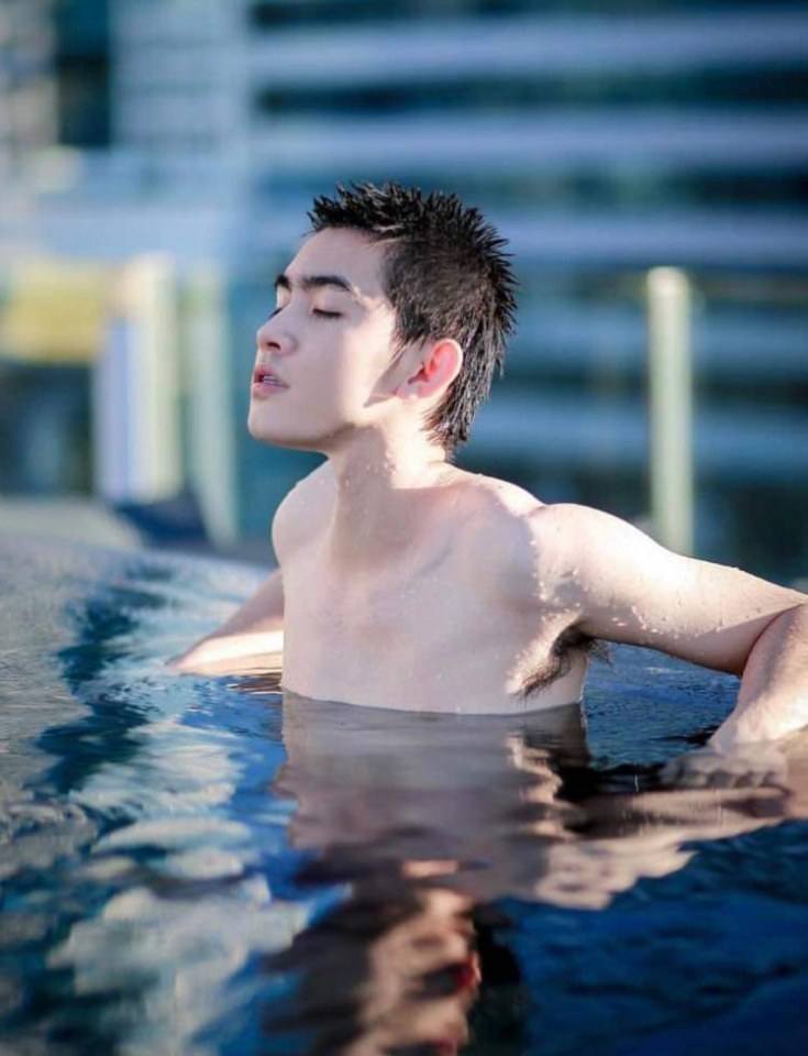 ร้อนแบบนี้ไปเล่นน้ำกัน