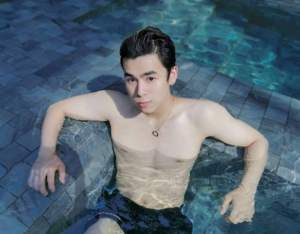 ร้อนแบบนี้ไปเล่นน้ำกัน