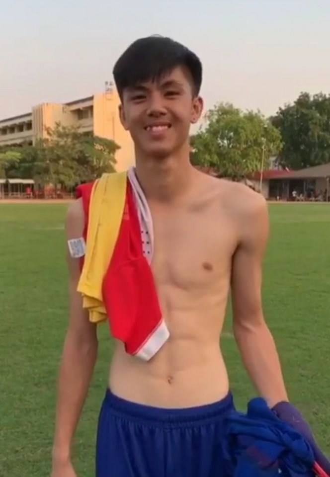 น้องเบ๊บนักฟุตบอลสุดหล่อ