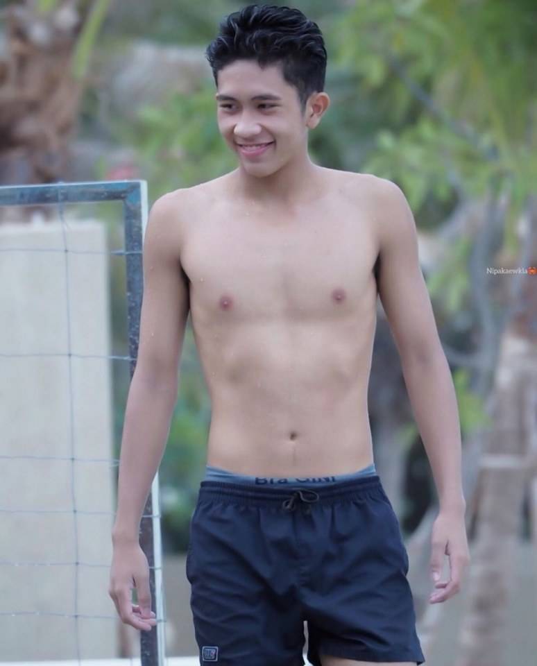 หนุ่มนักกีฬาวัยใส