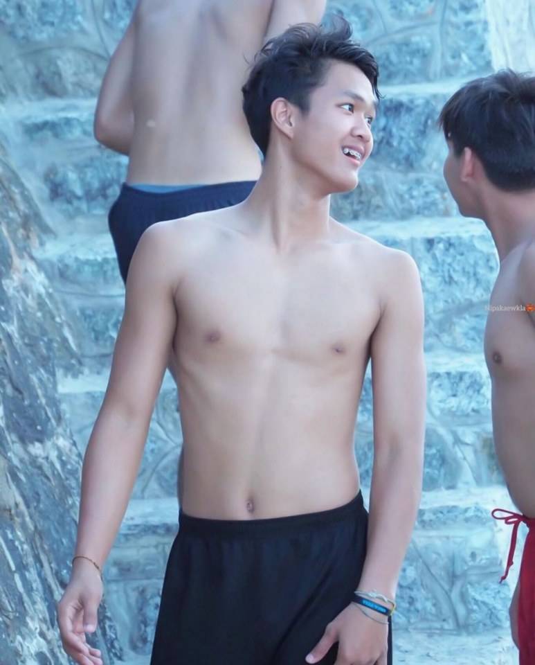 หนุ่มนักกีฬาวัยใส
