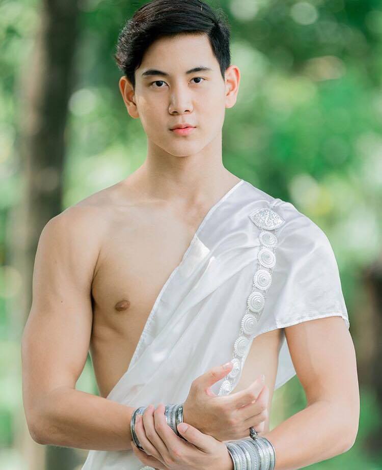 อาภรณ์ขาวสาวหลงอยากปลงใจ  4,511