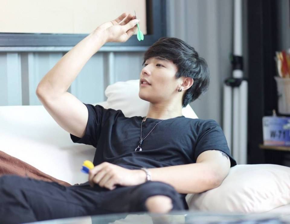 เมื่อยจัง  ช่วยเป็นม้านั่งให้หนู่หน่อย  4,542