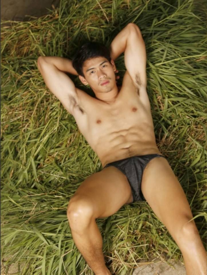 หนุ่มหล่อขึ้นปก 195