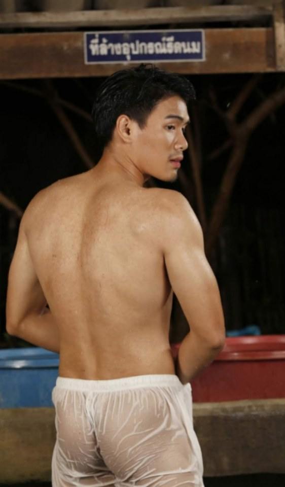 หนุ่มหล่อขึ้นปก 195