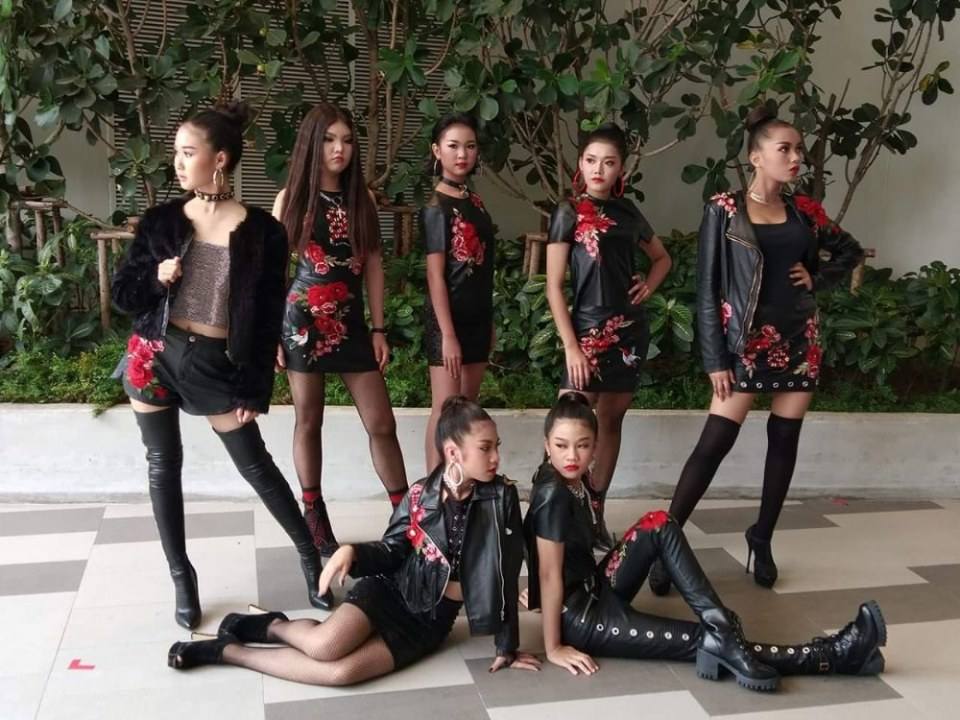 เปิดตัวนางแบบ WeRDear สังกัด LKT สอนการแสดง เดินแบบถ่ายแบบโคราช