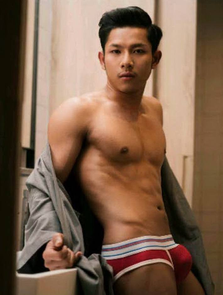 หนุ่มหล่อขึ้นปก 200.1