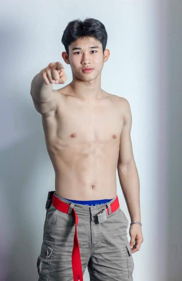 น้องริก (นักมวย).....โรงเรียนกีฬากรุงเทพมหานคร