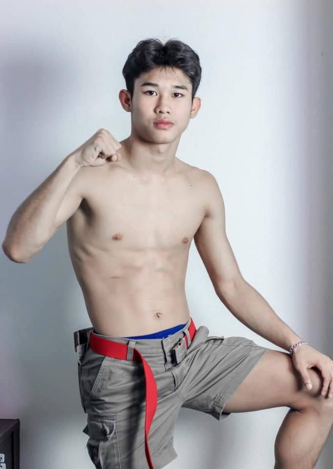 น้องริก (นักมวย).....โรงเรียนกีฬากรุงเทพมหานคร