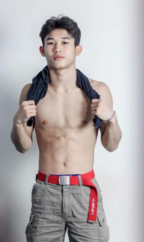 น้องริก (นักมวย).....โรงเรียนกีฬากรุงเทพมหานคร