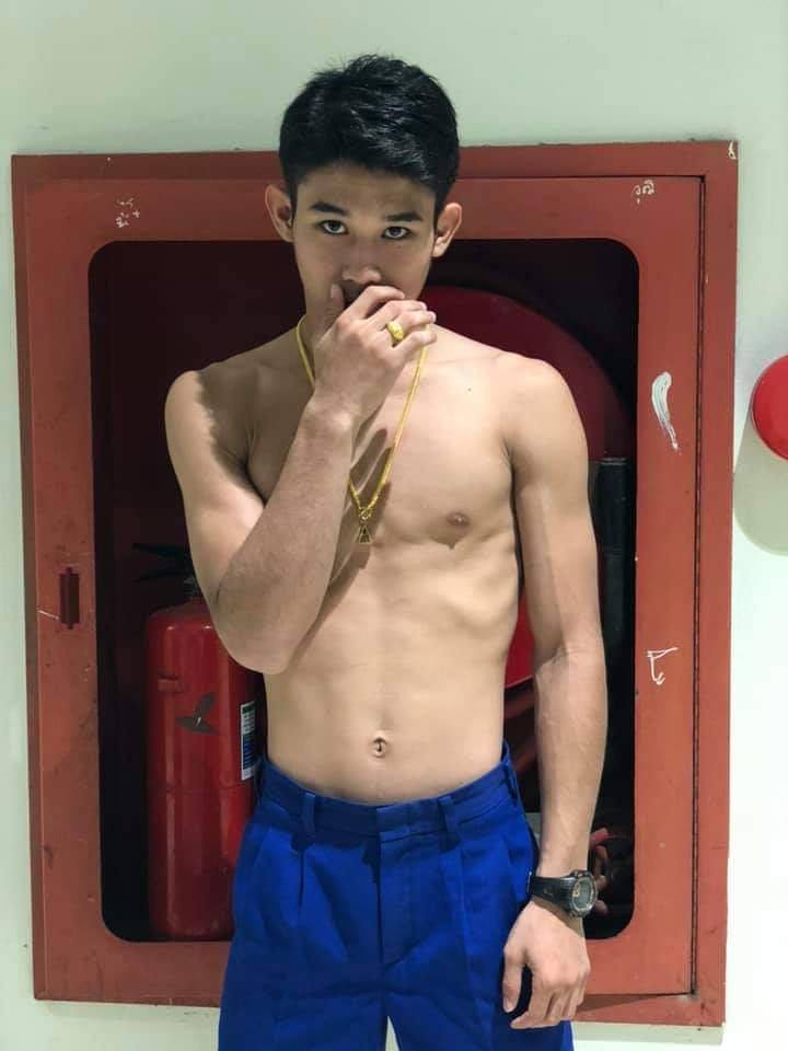 น้องริก (นักมวย).....โรงเรียนกีฬากรุงเทพมหานคร